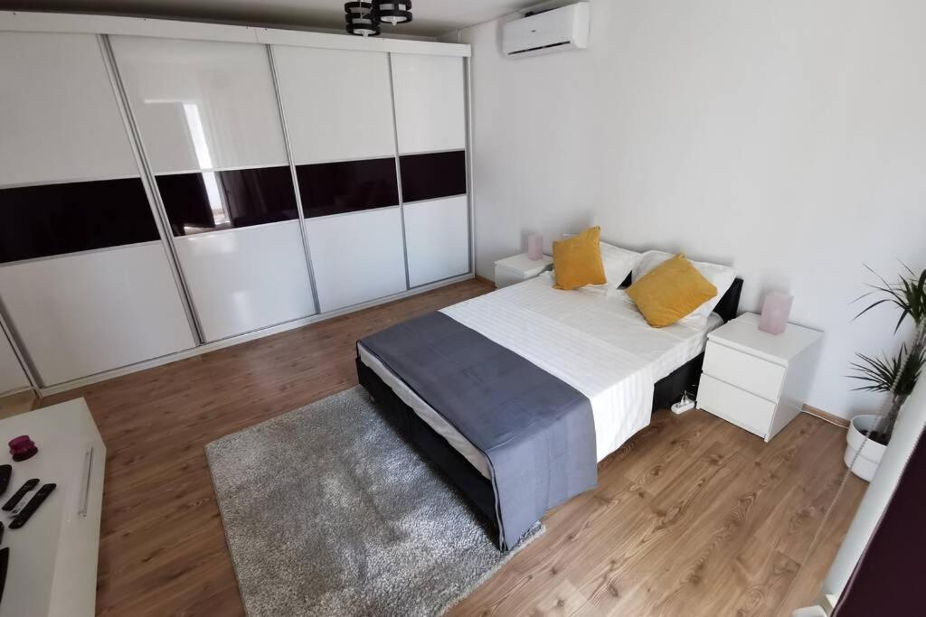 בוקרשט Bertigart Studio Apartment מראה חיצוני תמונה